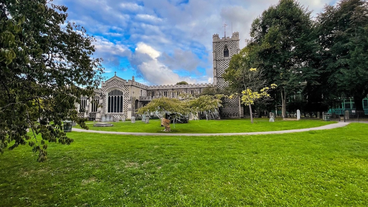 Outside view of Luton City Church England